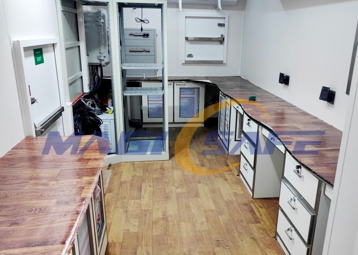 Pressurized Cabin for Zone 1 / Zone 2 Hazardous Areas