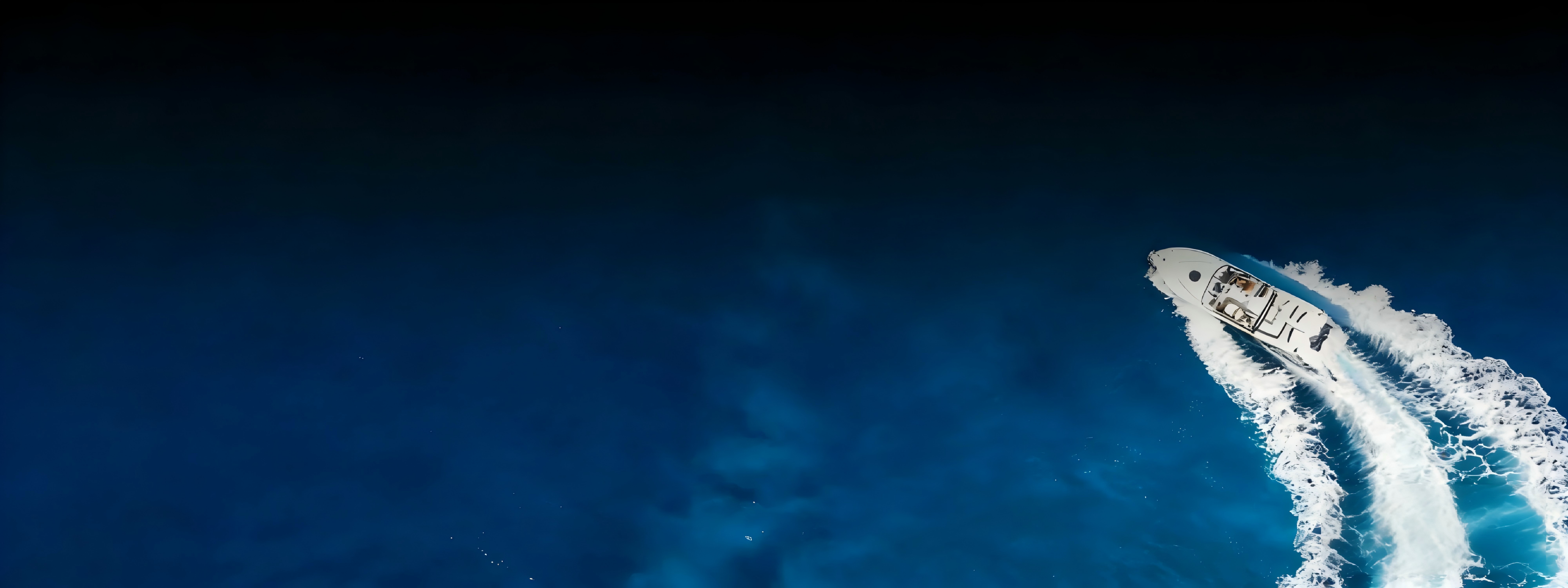 lianshebeiwangzhanlianxiyedingbubannersheji